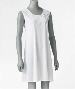 Neue Garments: Hier ein Frauen Unterkleid aus leichtem Nylon