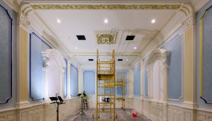 Zu sehen sind Renovierungsarbeiten eines Siegelungsraums im Salt Lake Tempel.