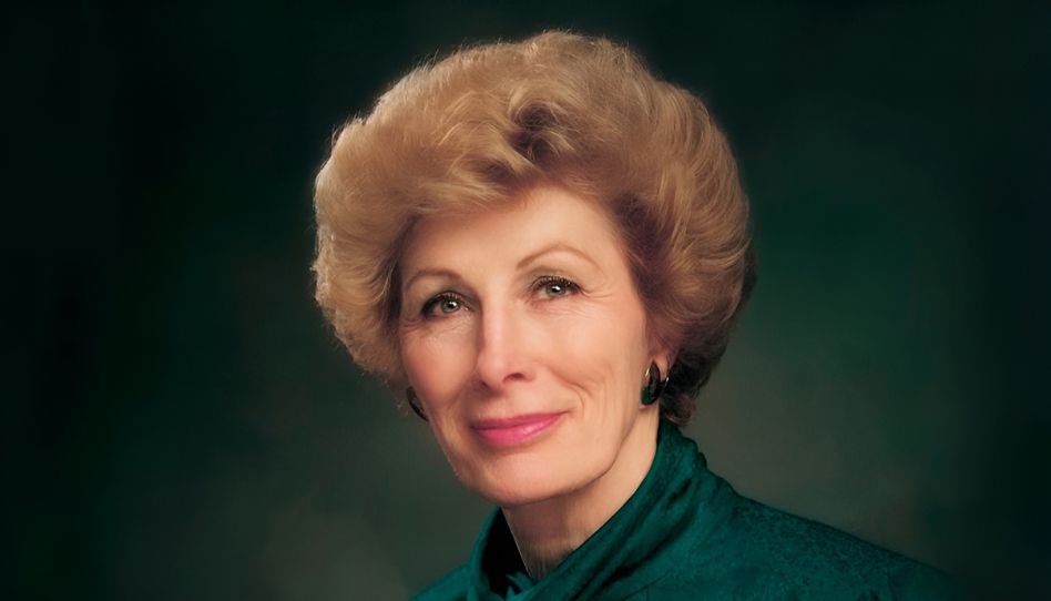 Sister Elaine L. Jack, die damalige Präsidentin der Frauenhilfsvereinigung.