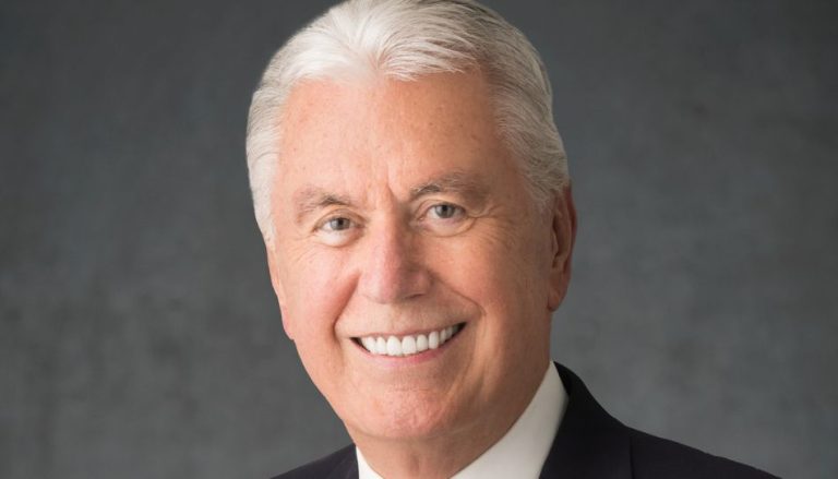 Dieter F. Uchtdorf: offizielles Foto des neuen amtierenden Präsidenten des Kollegiums der Zwölf Apostel.